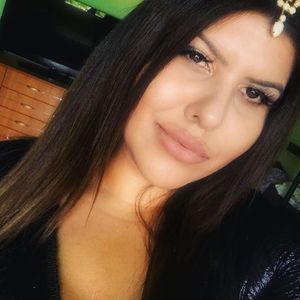 Meet your Posher, Iliyana